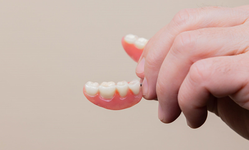 Cosmetic Dentures